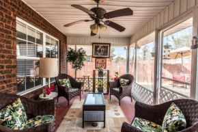Villa Rockett! Your Sweet Home Away From Home!